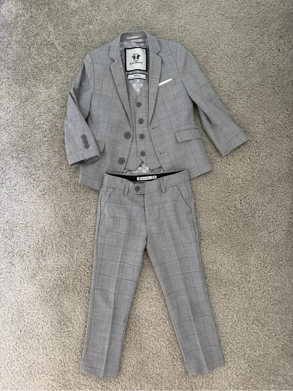 Boys' Gray Plaid 3-Piece Suit - Classic Tailored Style